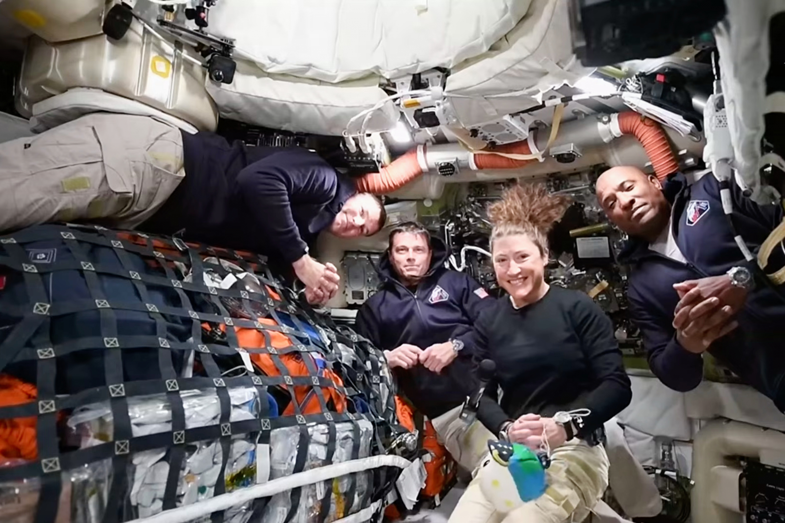 Pogledajte šta astronauti rade sa iPhone 17 Pro u nultoj gravitaciji