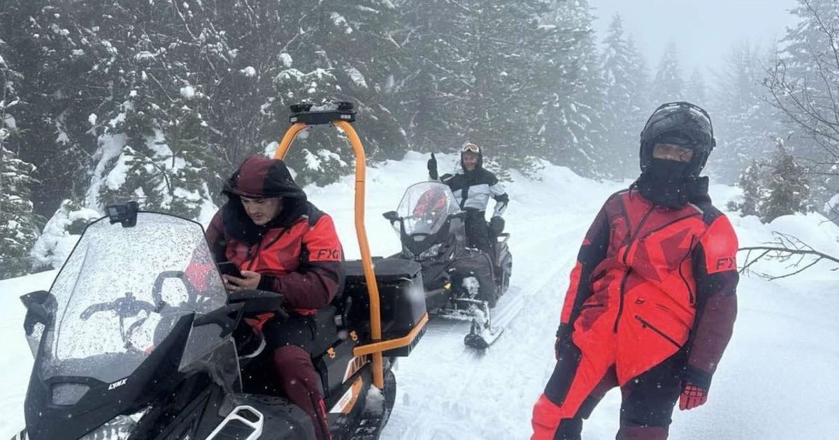 Durmitorac spasavao životinje pa jedva izvukao živu glavu: Spasioci stigli do Milorada na Maloj Crnoj Gori