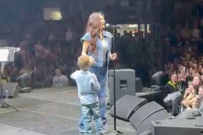 Ceca Ražnatović sa unukom Željkom