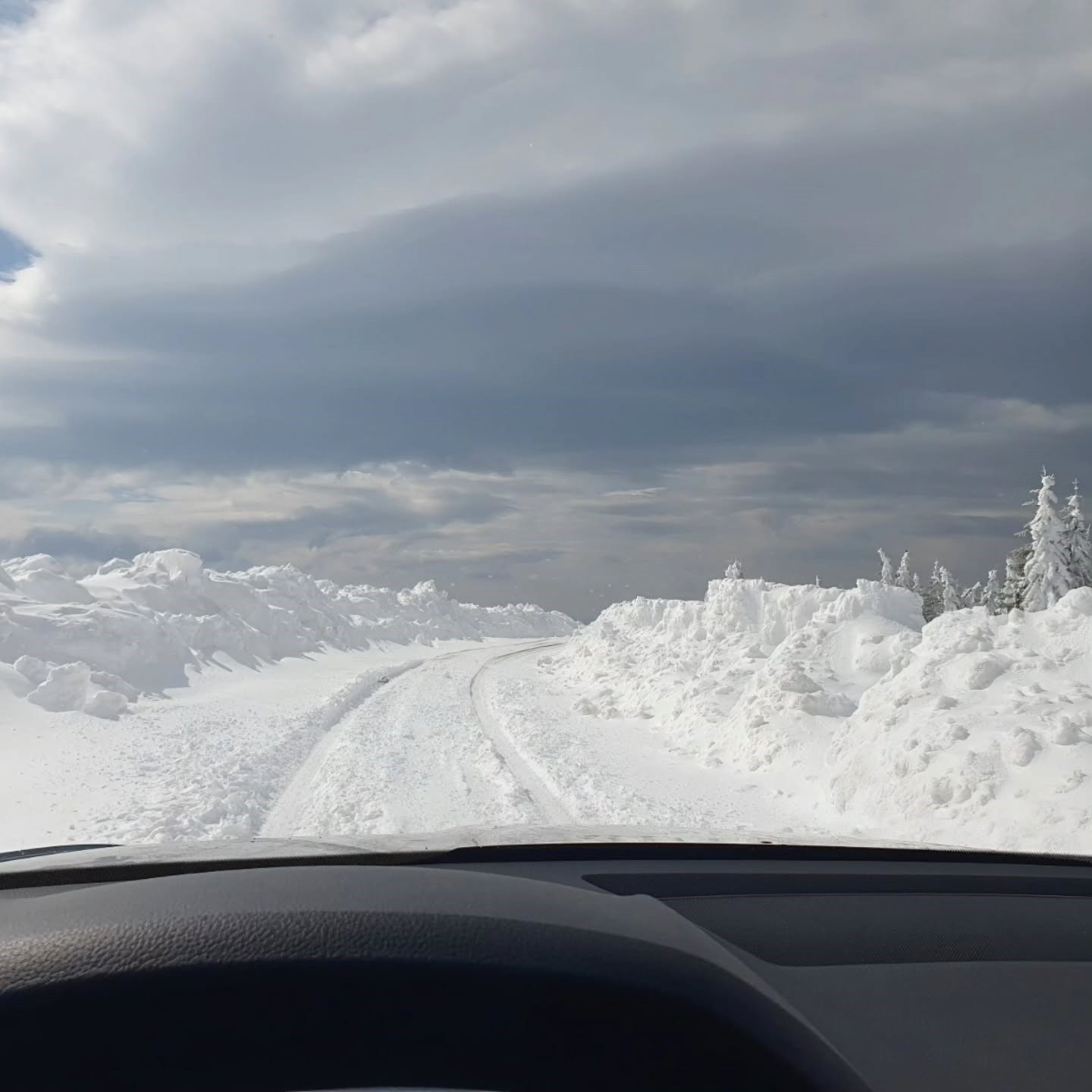 Dve slike Srbije: Dok se Beograd sunča, ovaj deo zemlje okovan snegom