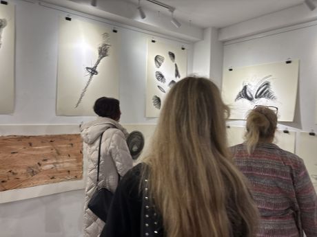 Otvorena izložba „Vremeplov” Tatjane Ilić u Galeriji Fakulteta savremenih umetnosti