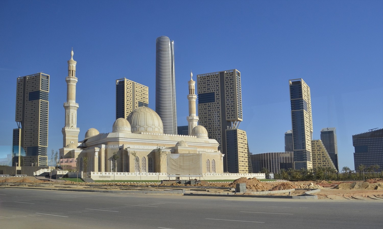 Ne, ovo nije Dubai - ovo je nova prestonica Egipta: Ovako izgleda kada budućnost stigne u grad