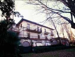 Vila, Benito Musolini