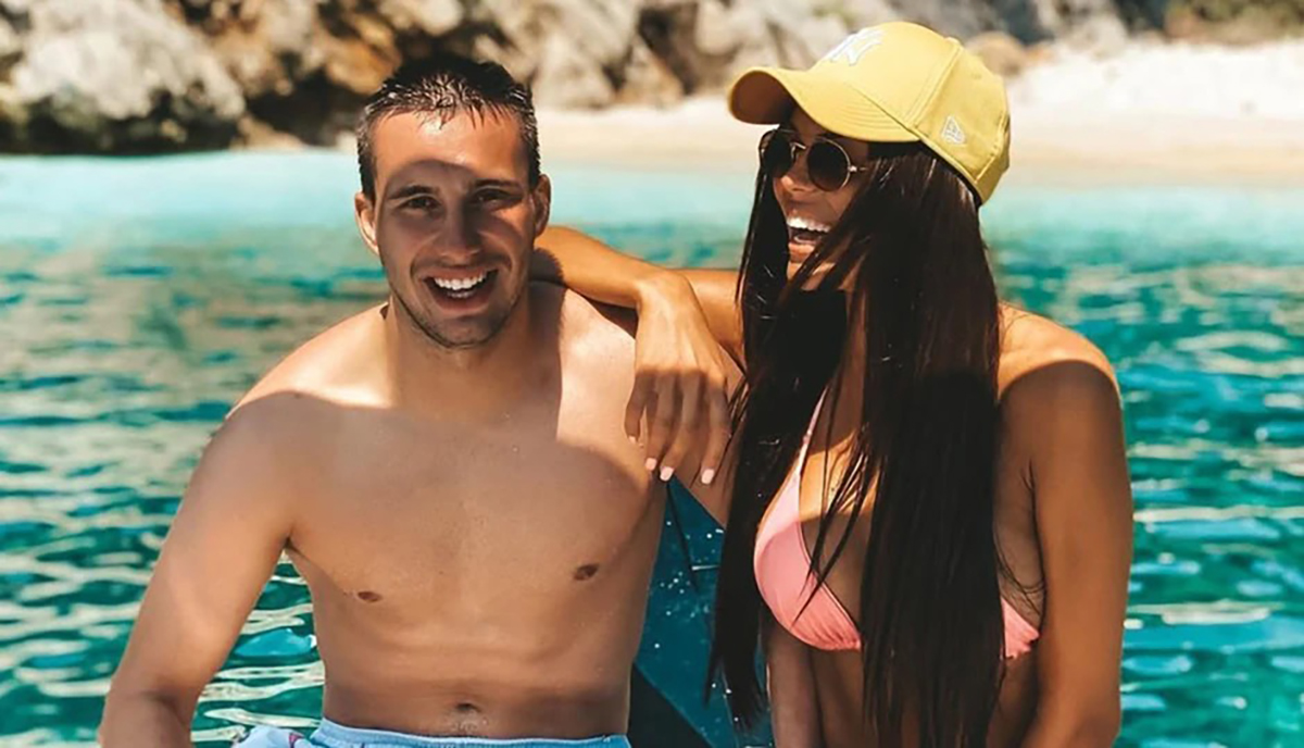 Unuk Šabana Šaulića uživa sa porodicom na egzotičnoj destinaciji: Zbog njegove žene, muškarcima padaju vilice