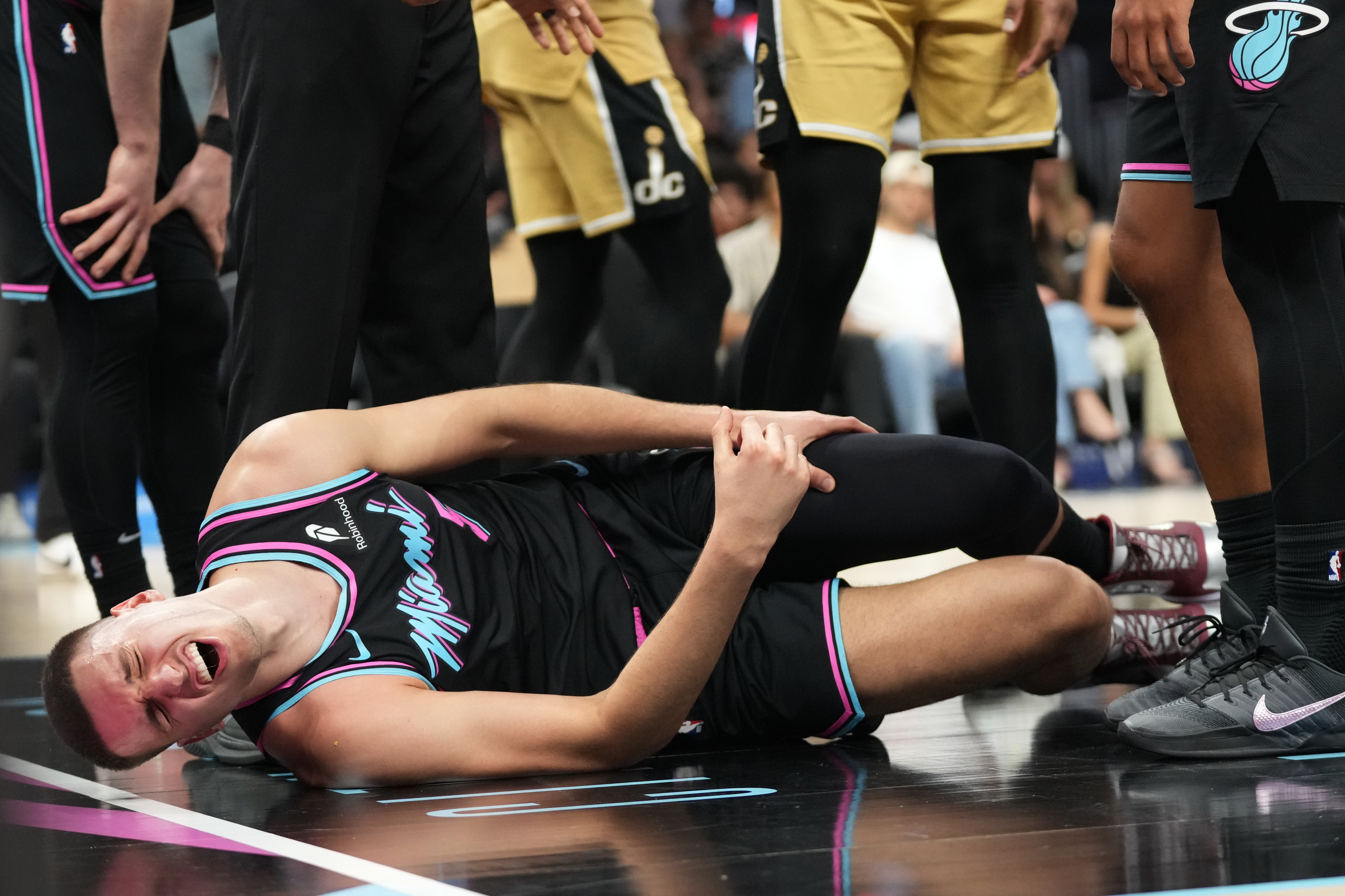 Užas za Nikolu u NBA ligi, zaigrao posle mnogo vremena, ponovo doživeo horor pad