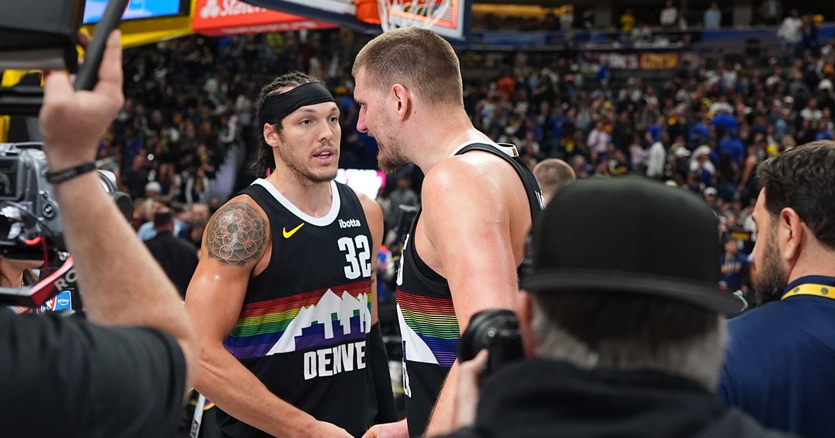 Ova dva genijalna poteza Jokića donela su pobedu Denveru, Vembanjama gledao maestra direktno pored sebe