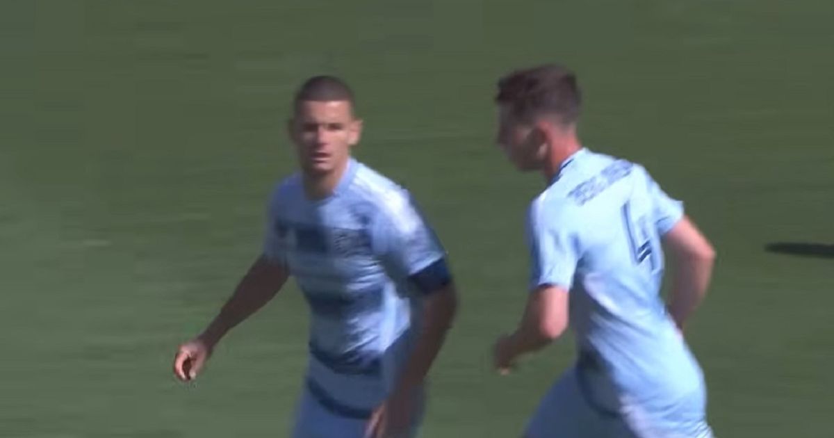 Fenomenalan gol Joveljića! Srbin poslao raketu u mrežu, golman nije paradom ulepšao 