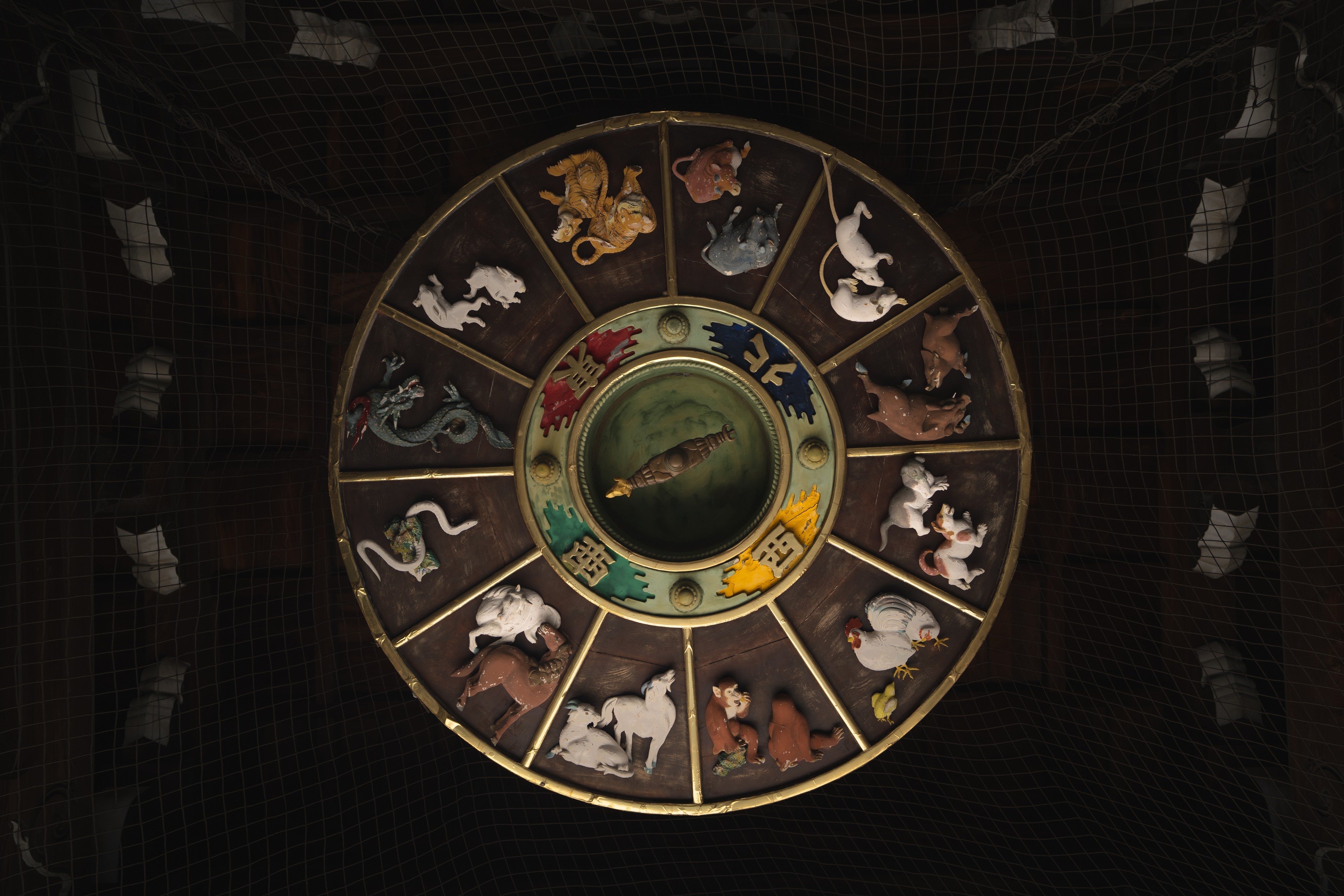 Oni će se obogatiti u aprilu: Posle 7 godina haosa, jednom znaku se konačno vraća sve, i to kroz novac