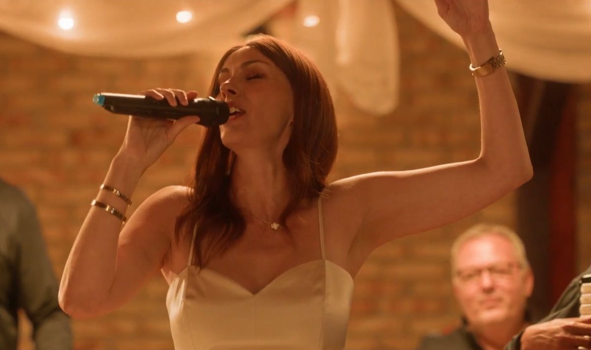 Kakva scena! Sloboda Mićalović zapevala legendarni hit folk zvezde u poslednjoj epizodi serije "Izvor"