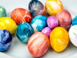 farbanje jaja, uskrs, vaskrs, jaja, ofarbana jaja