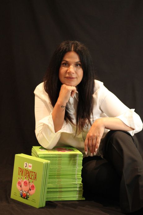 Biljana Stojanović, Piktoknjiga