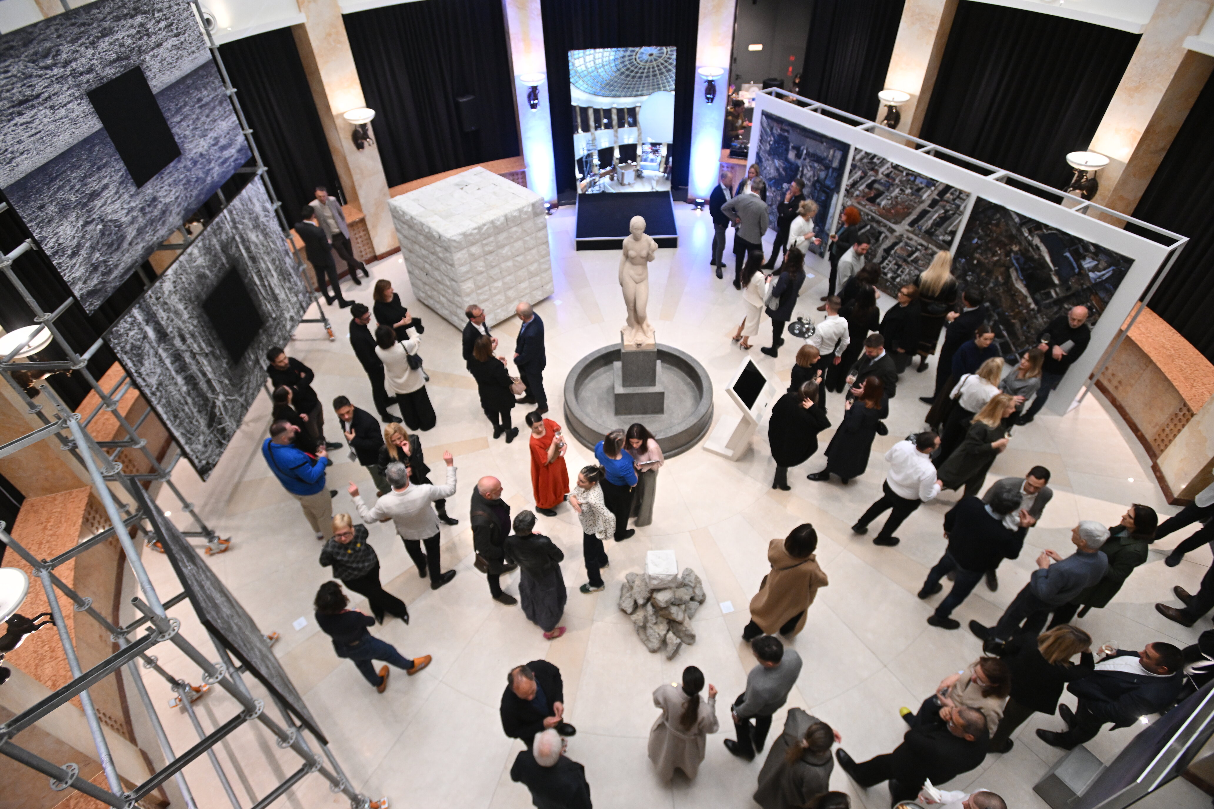 Palata nauke postaje mesto susreta nauke i umetnosti: Otvorena izložba „Nulta hipoteza”