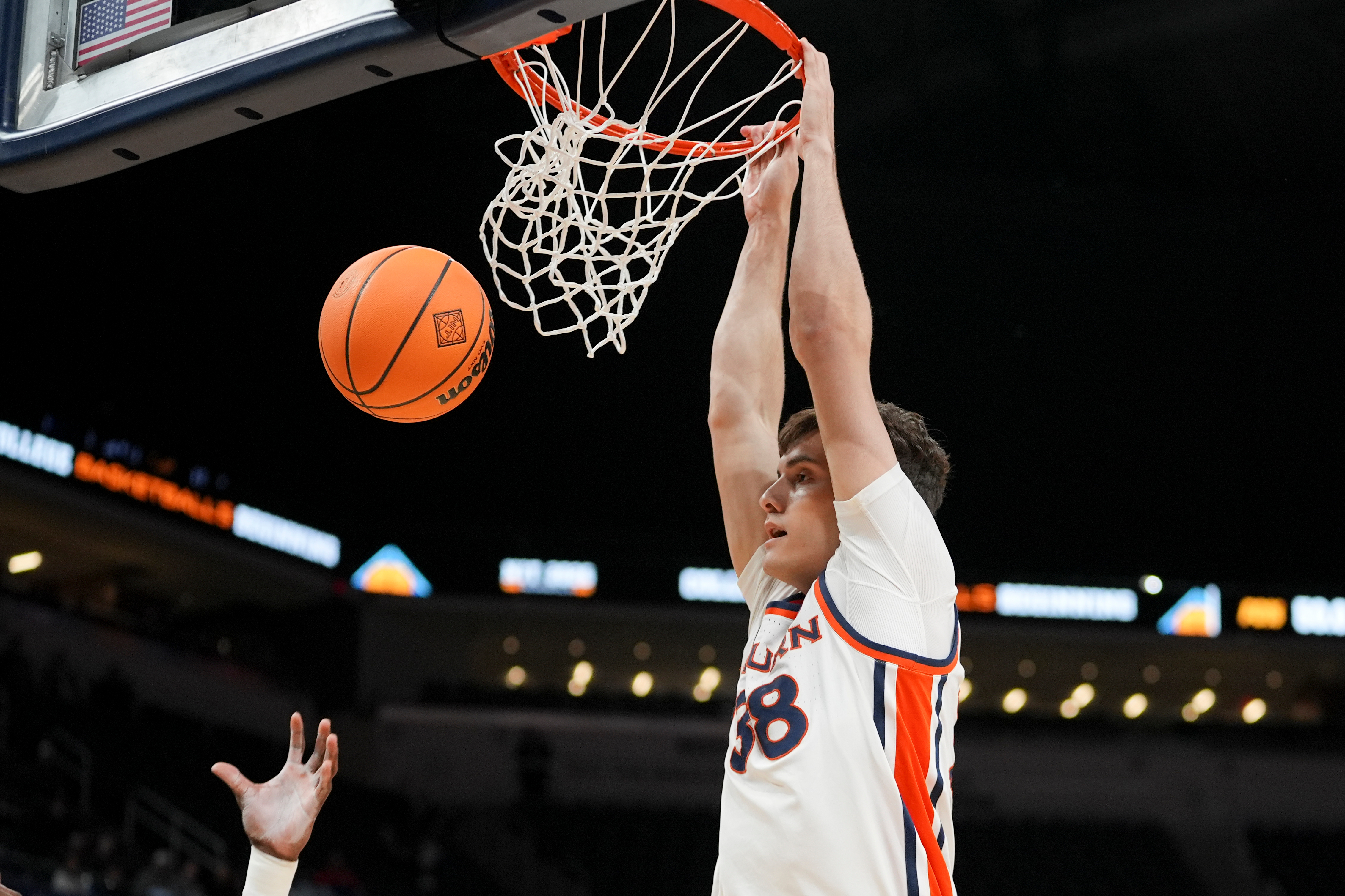 Filip Jović osvojio prestižni koledž turnir! Neverovatan kraj meča i produžetak, srpski košarkaš ponovo sjajan