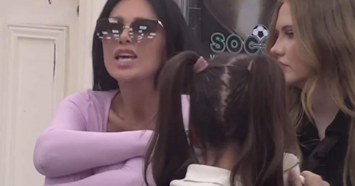 Sin našeg pevača urnisao Staniju zbog veze sa Asminom: 