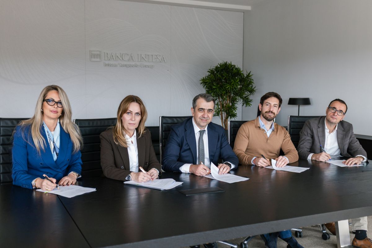 Banca Intesa realizovala petu emisiju mini obveznica bez kolaterala u Srbiji