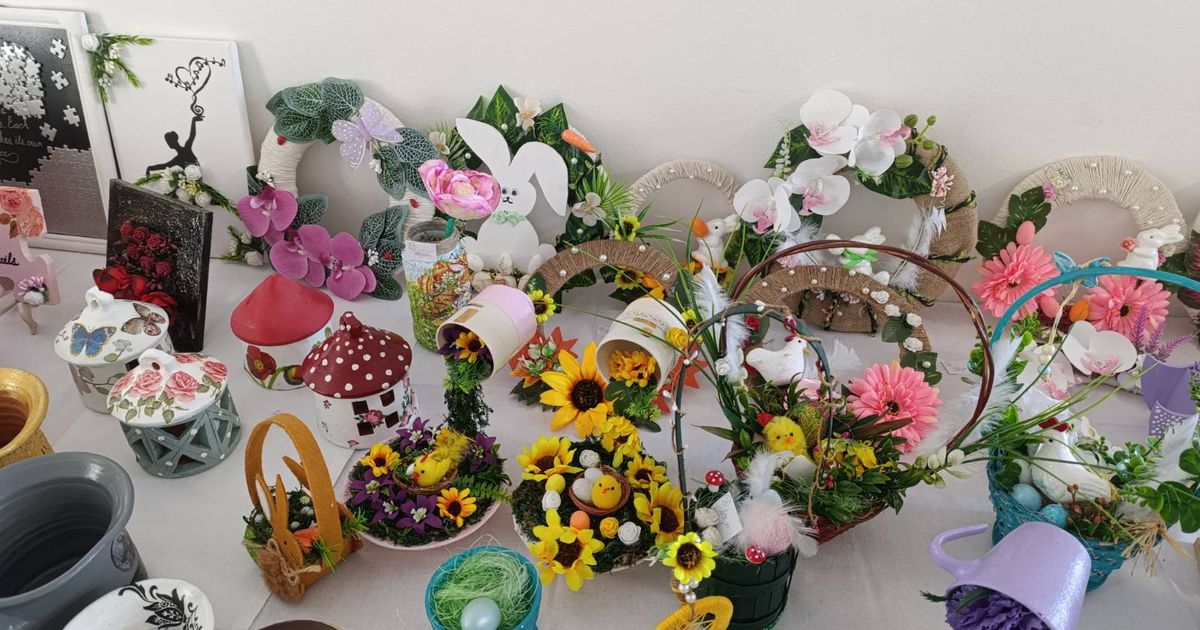 Paciјenti Speciјalne zatvorske bolnice u Beogradu izradili predmete za Vaskršnju izložbu u toј ustanovi