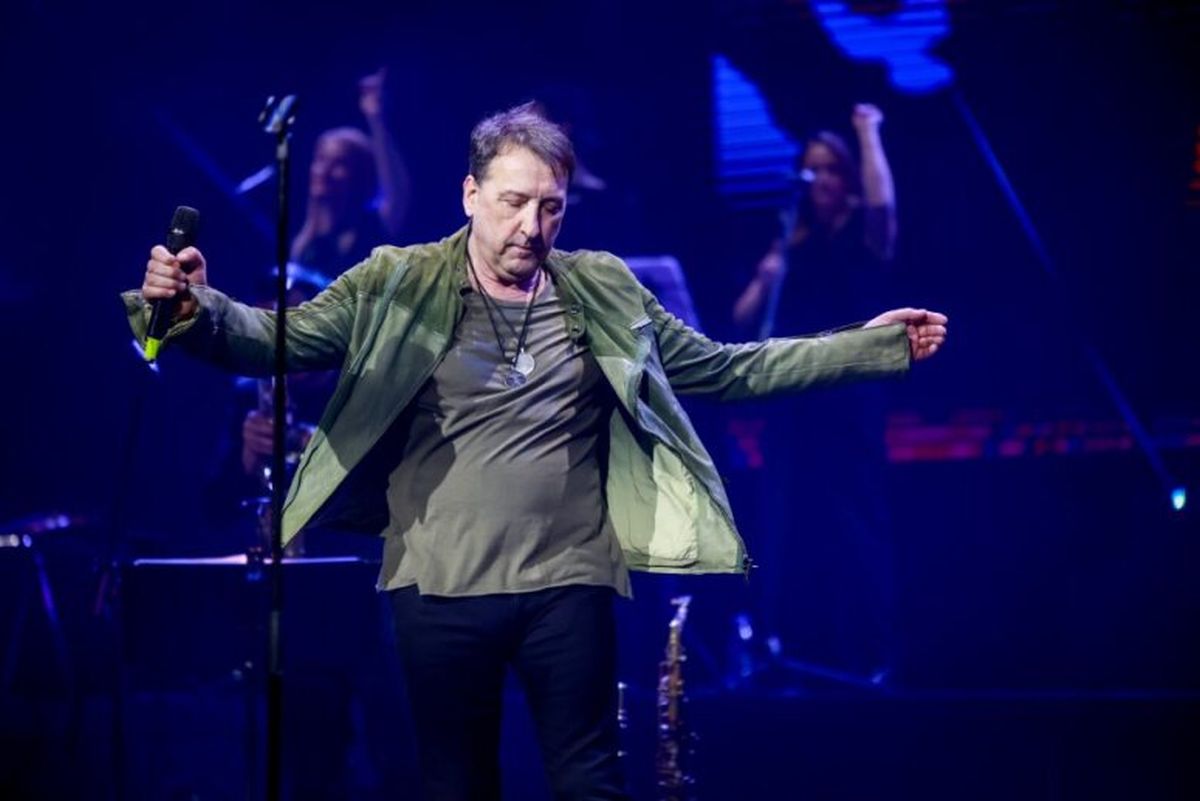 Uoči trećeg koncerta 25. aprila, Hari Mata Hari otkriva kako je nastala pesma „Strah me da te volim“