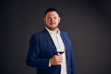 OUTSTANDING WINE SHOW 2026