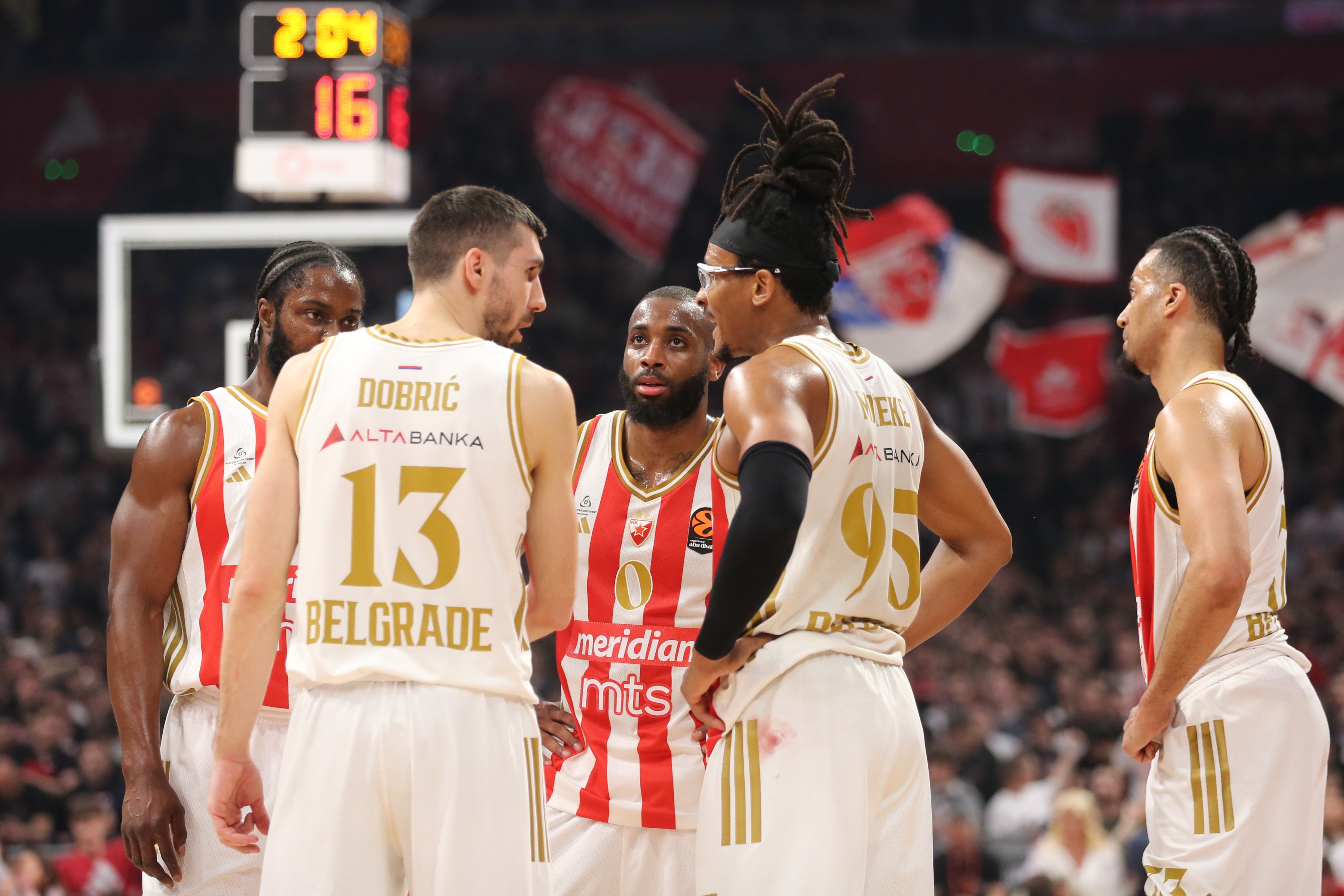 Zvezda izdala hitno saopštenje zbog Ostojine izjave, traže od Milije Vojivnovića da odloži derbi u ABA ligi