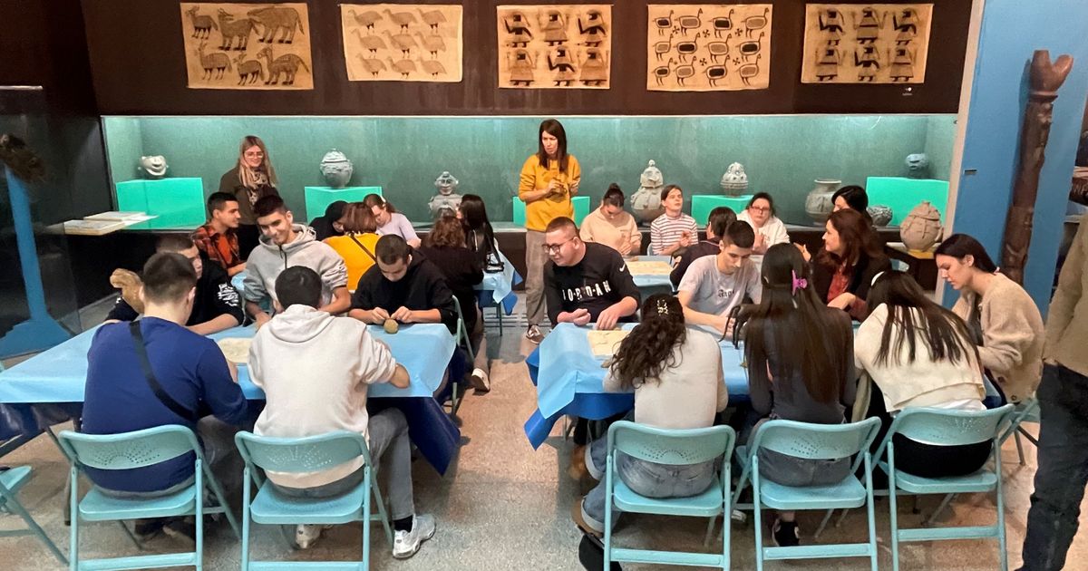 „Vidi, dodirni, oseti…“ - Prva publikacija na Brajevom pismu u izdanju Muzeja afričke umetnosti