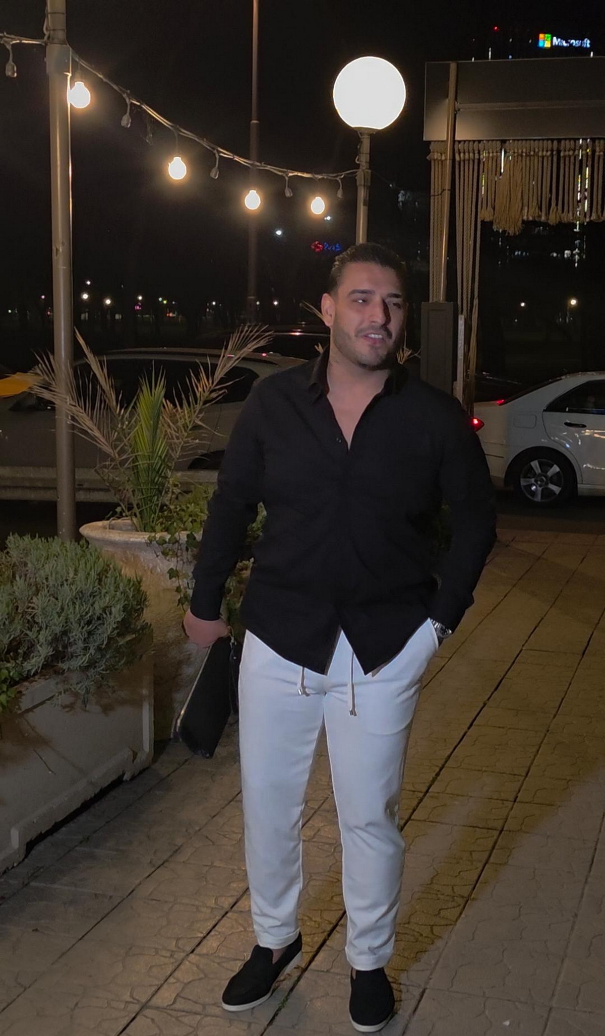 Darko Lazić prvi put u izlasku nakon pogibije brata: Utučen došao u crnoj košulji: “Kuma mi se porodila”