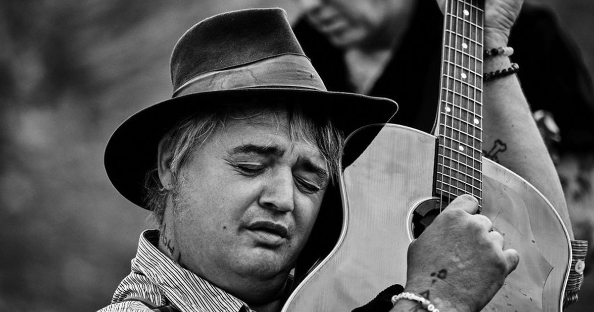 Večeras premijerni nastup Petera Dohertyja u Zappa Bazi, poznata satnica i poseban gost