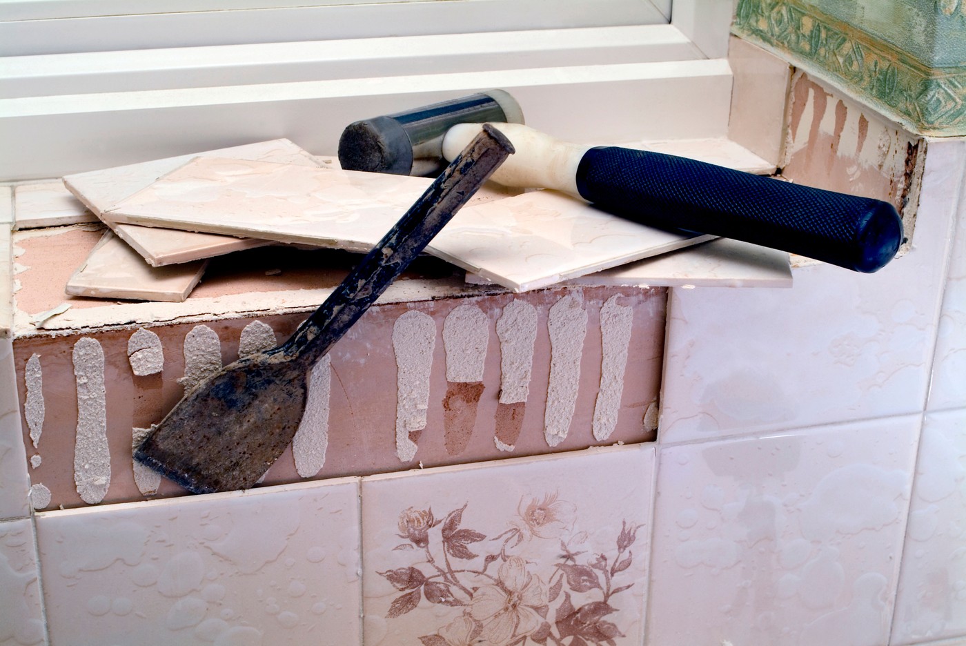 Renovirala kuću, pa otkrila šokantne poruke na zidu: Pominju se "udovica" i "najbolji s*ks u životu"