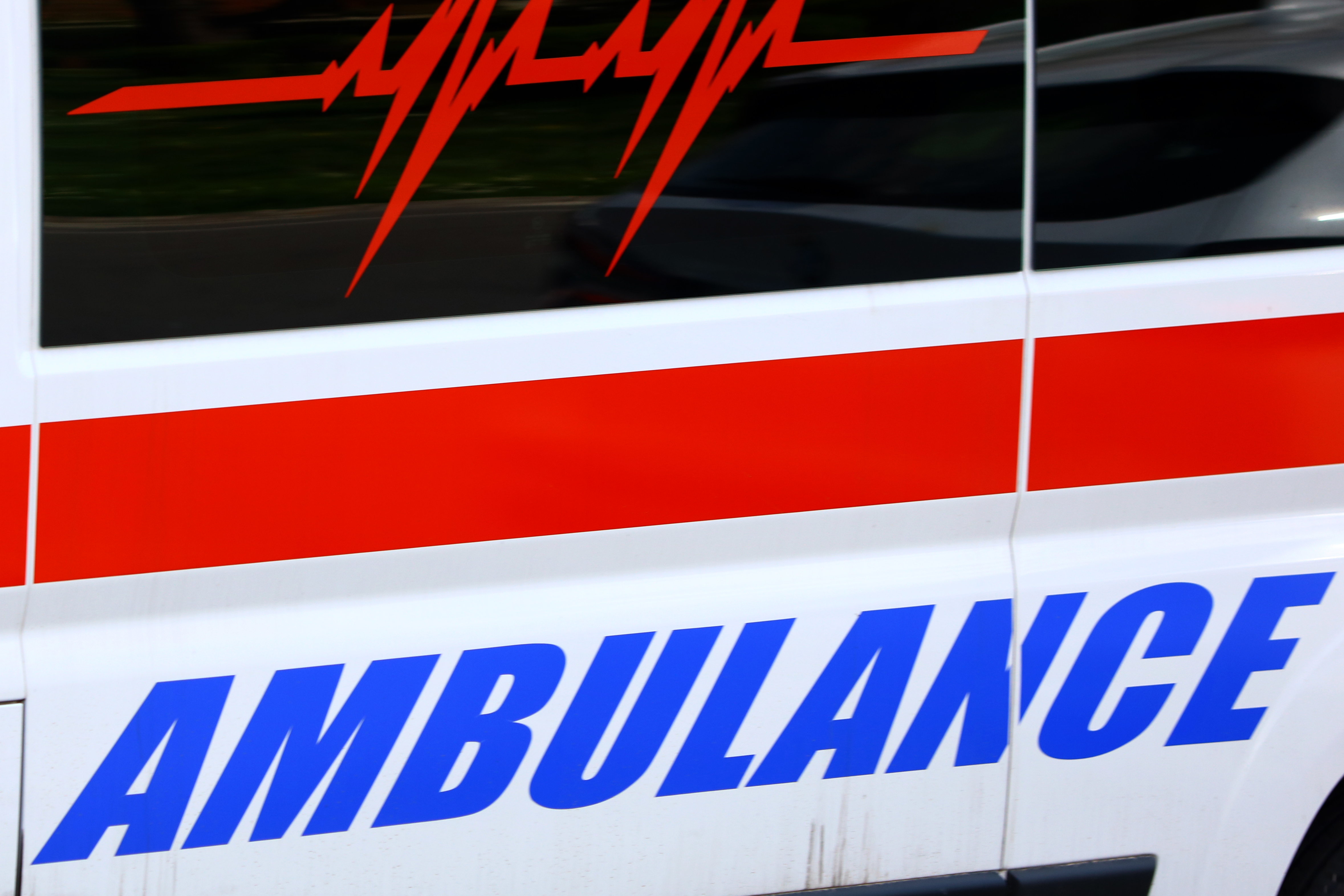 Stravičan sudar kod Čačka: Među povređenima i devojčica (15), vozilo potpuno smrskano