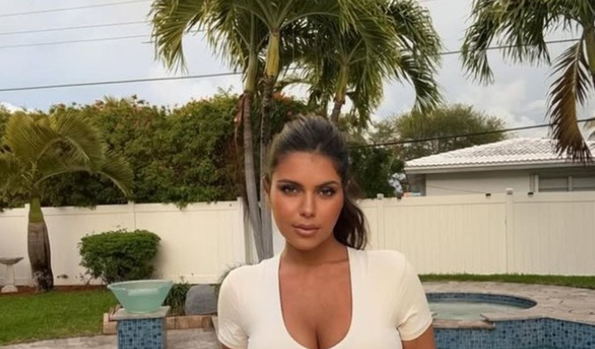 Azra smršala više d 12 kilograma posle porođaja: Sad pokazala brutalno telo, dekolte napravio haos