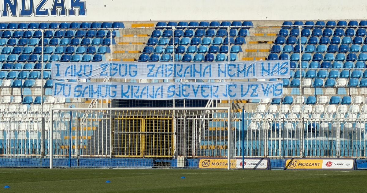 Pazarci razvili transparent pred utakmicu sa Partizanom, moćna poruka zbog suspenzije