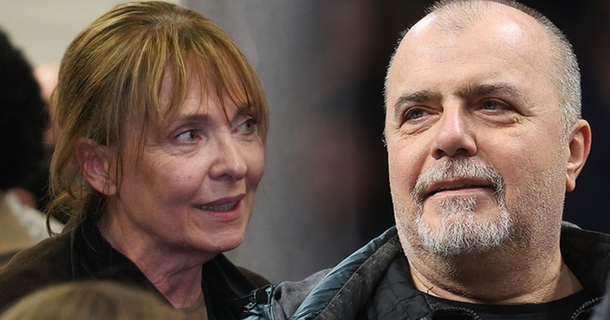 Nikola Kojo se na nastupu obratio Vesni Trivalić, koja je bila u publici, a njen odgovor nasmejao je celu salu