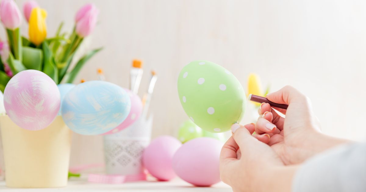 Najlakša tehnika za šaranje jaja na Veliki petak: Zaboravite prljave ruke i prosutu boju, rezultat je unikat