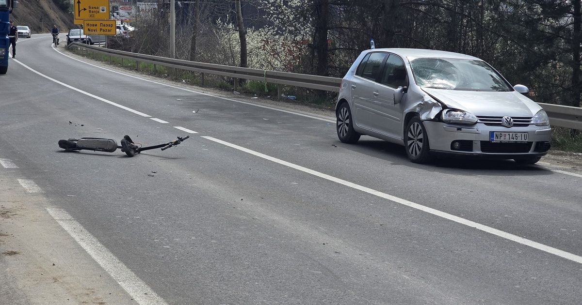 Potresna scena na mestu gde je auto usmrtio devojčicu: Delovi trotineta na sve strane