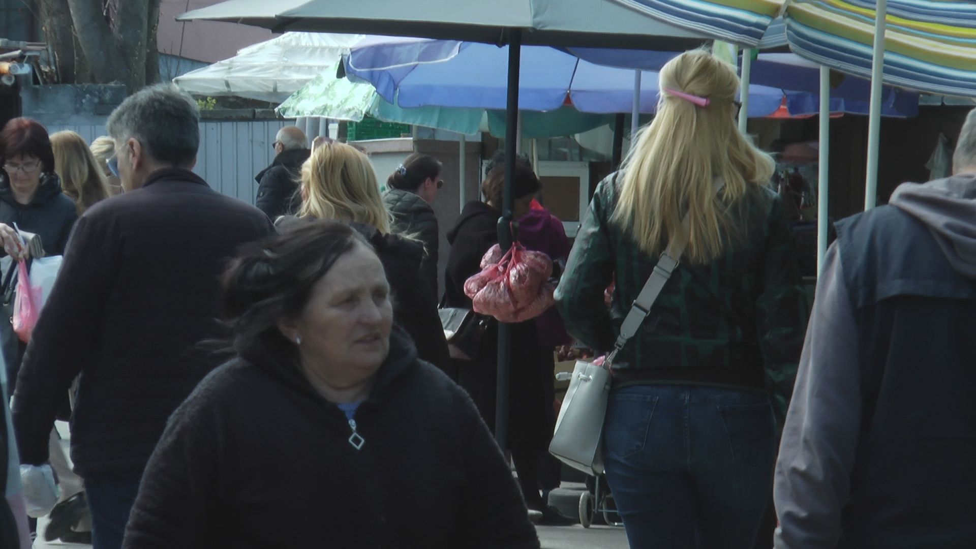 Šok na čačanskoj pijaci zbog uskršnjih jaja: Ovo nije bilo nikad