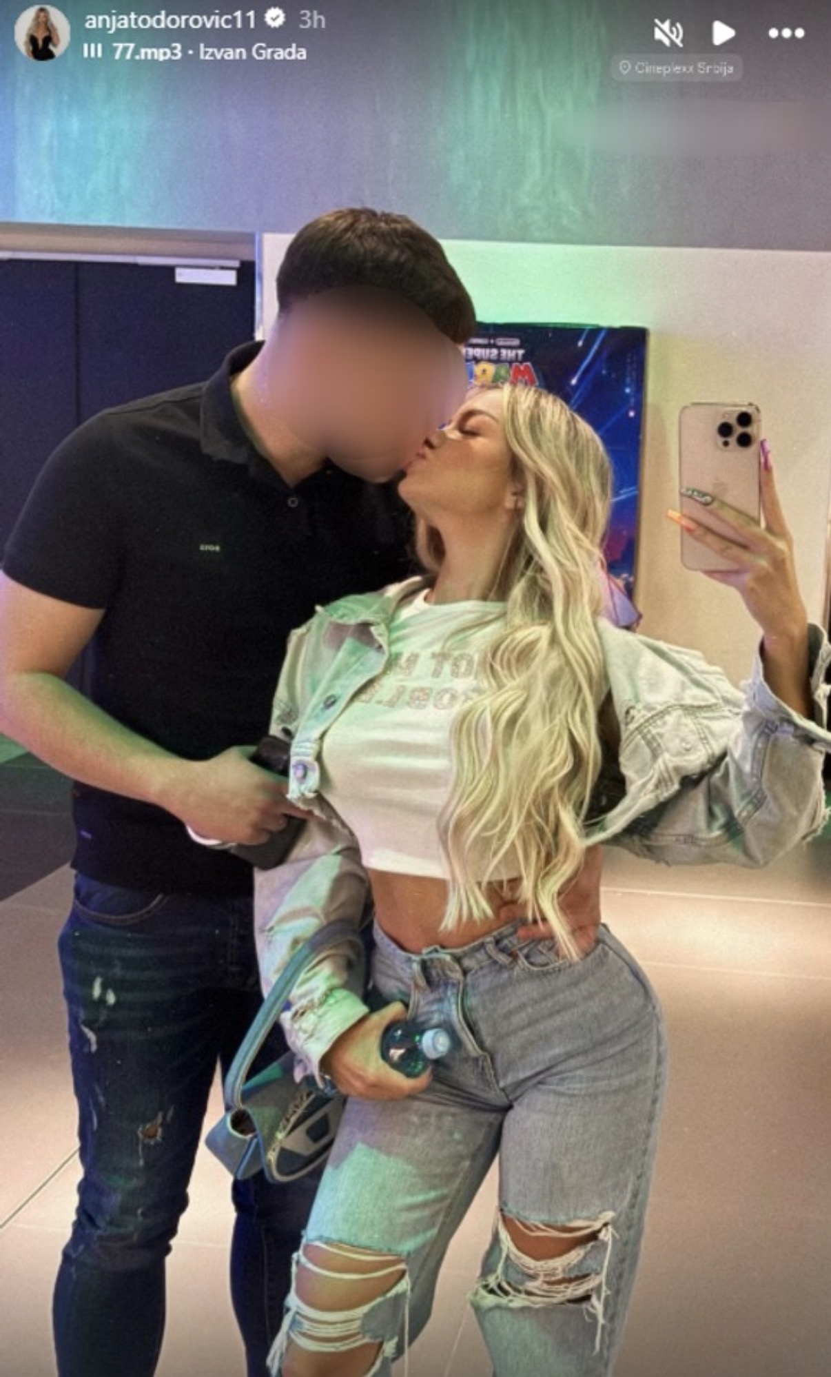 Bivši je otkačio kad je preuzeo firmu, njoj nudili 100.000 € za odnose: Anja je opet srećna, pokazala dečka