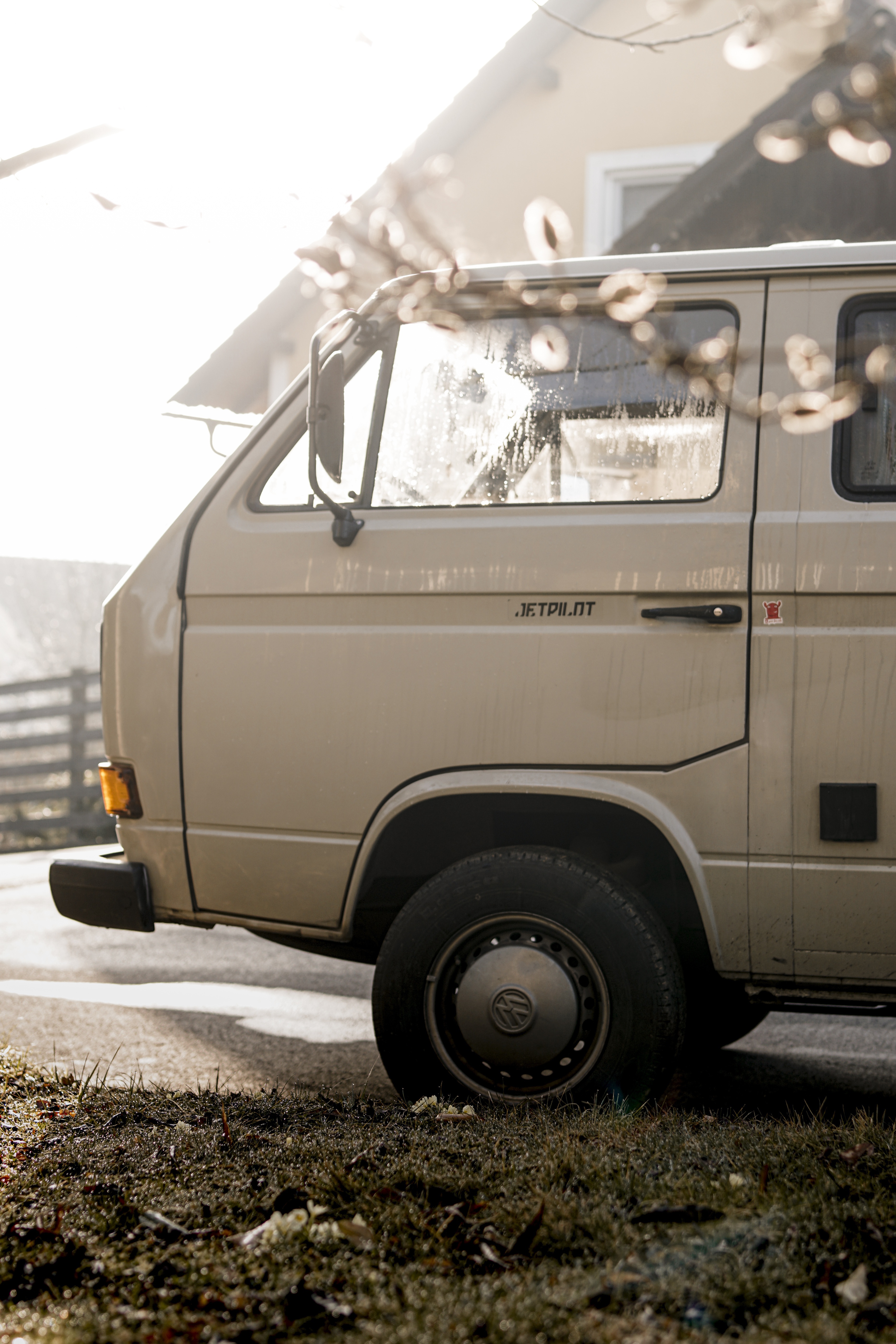 Dečak (9) pronađen nag u kombiju punom smeća, reči oca šokirale policiju: Dete godinu dana proživljavalo pakao