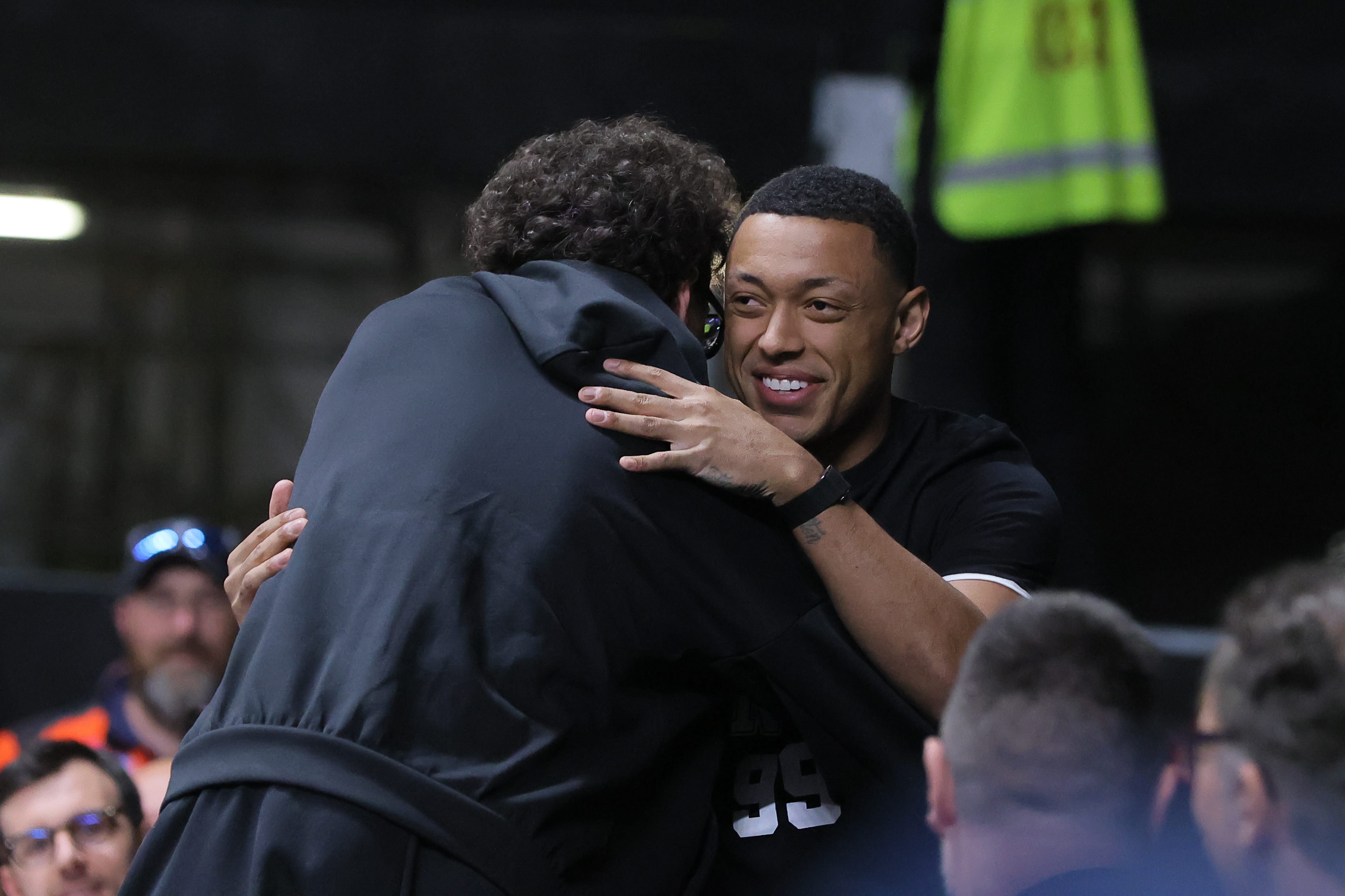 Jago dos Santos već zaboravio Zvezdu, već obukao crno-belo i gledao ih u Evroligi, Mateus mu poslao poruku