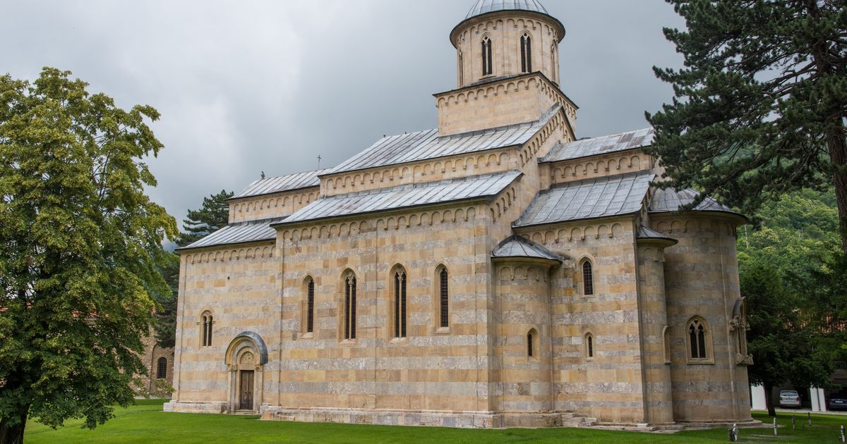 Bivši oficir KFOR-a i 50 italijanskih studenata posetili Visoke Dečane