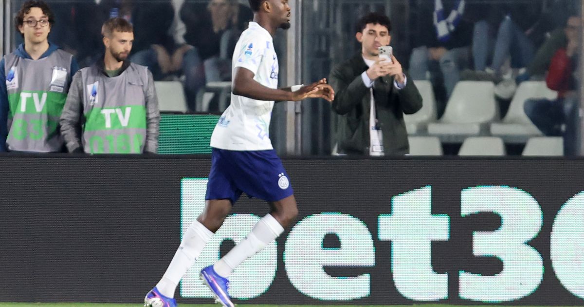 Inter gubio 2:0, pa slavio u jednom od najspektakularnijih mečeva ove sezone u Seriji A