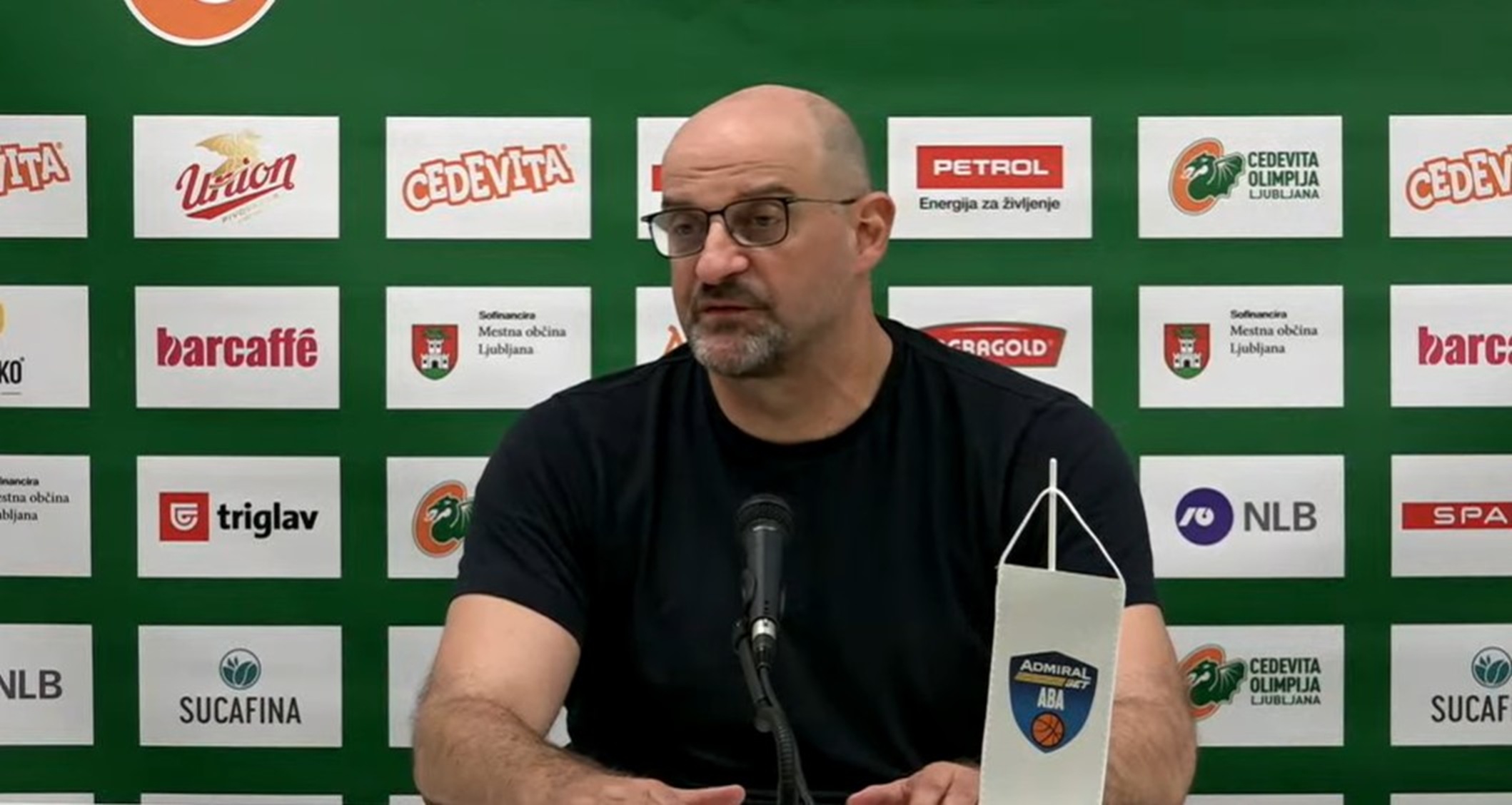 Zvezdan Mitrović zagrmeo na sudije posle Partizana: "Oni šutnu 37 bacanja, mi 16! Da ti se samo smuči..."