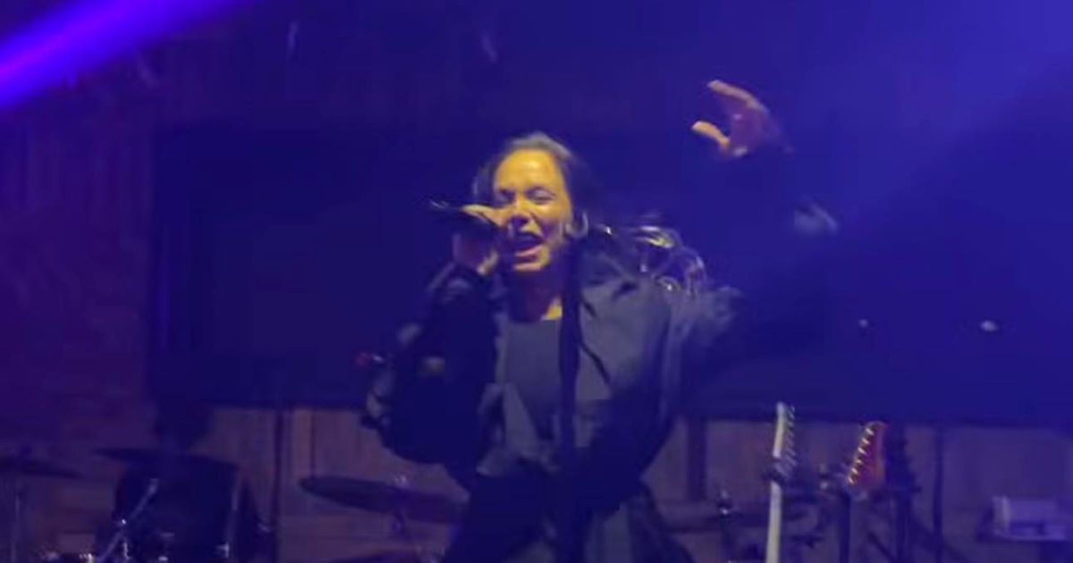 Hitno prekinut nastup trudne Edite Aradinović u Čačku: Bačen suzavac u klubu