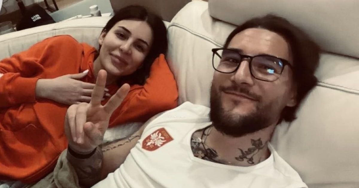 Gudelj podigao majicu i pokazao izvajano telo puno tetovaža - Anastasija ga 