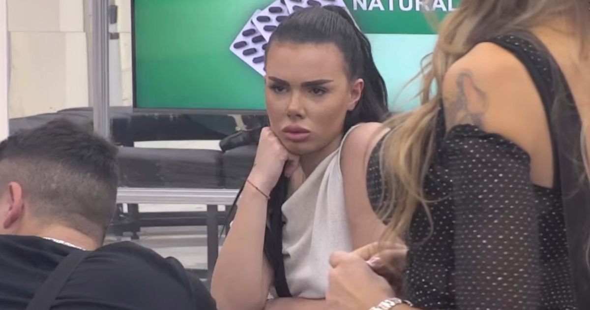 Isplivali šok detalji iz Anitinog telefona, ne sluti šta se dešava napolju: 