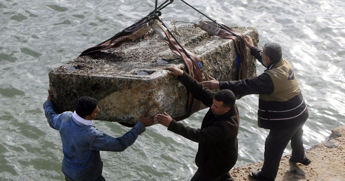 Arheolozi iz mora izvukli KAMENE BLOKOVE, teške do 80 tona: Ovo je bila prva MEGAGRAĐEVINA na svetu!
