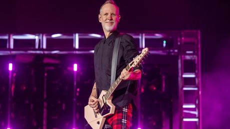 Tom Dumont, no doubt