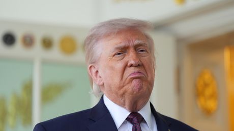 Donald Tramp, Bela kuća