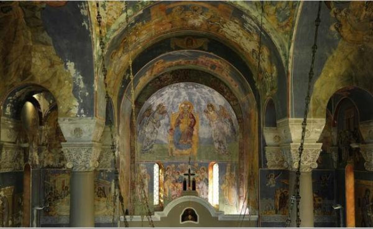 U Beogradu se nalazi jedinstvena crkva na svetu sa skandaloznim freskama: "Ljuti Isus plavih očiju"