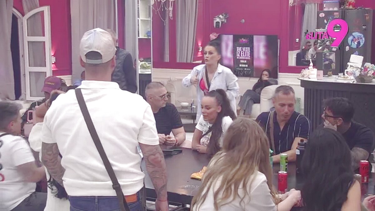 "Izgubili su kuću zbog hipoteke!" Isplivale stravične optužbe u Eliti: "Htela je da mi opere 1.200.000"