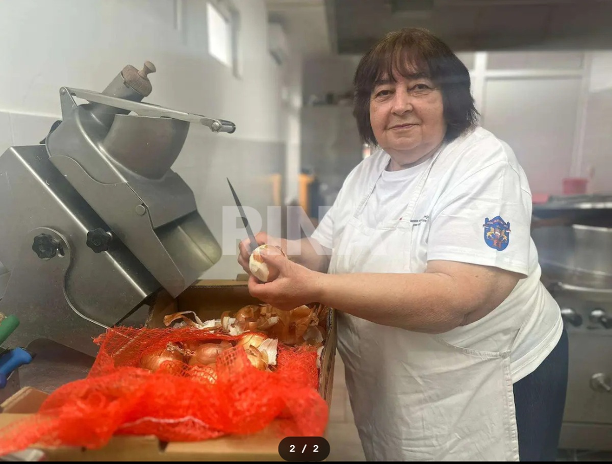 Miroslava nastavlja svoj plemeniti poziv: 20 godina, ranom zorom, dolazi u Crveni krst, svakom podari osmeh