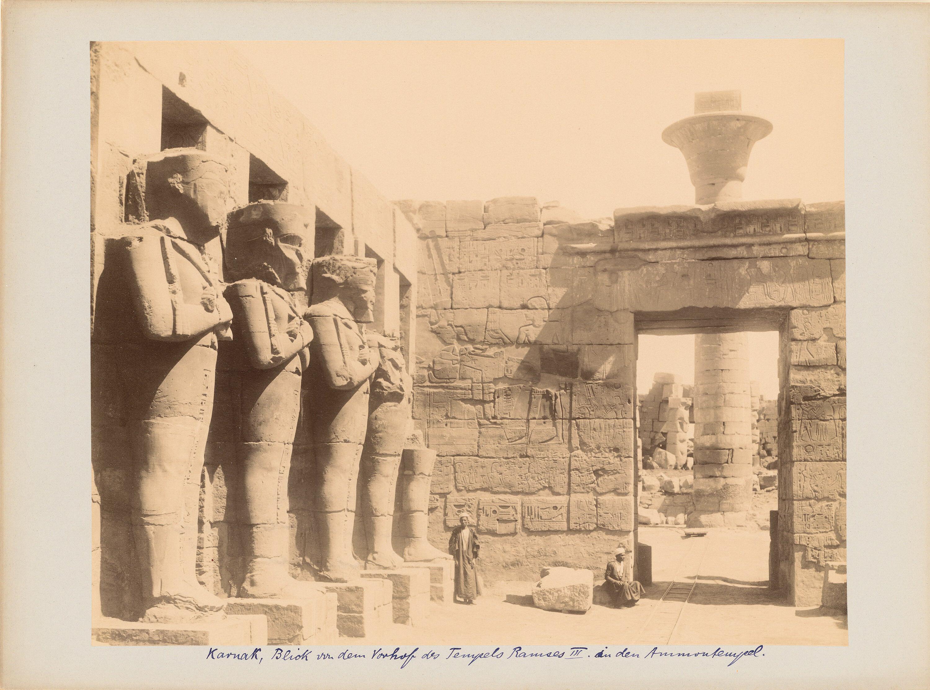 Arheolozi otkrili stelu staru 2.000 godina: Rimski imperator prikazan kao faraon pred egipatskim bogovima